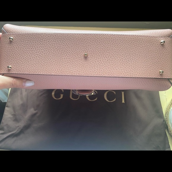 🚨Dollar Calfskin Interlock G Top Handle ShoulderBag🚨 - Picture 9 of 14